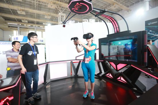 第六届宁波智博会启幕 VR产品引市民追捧