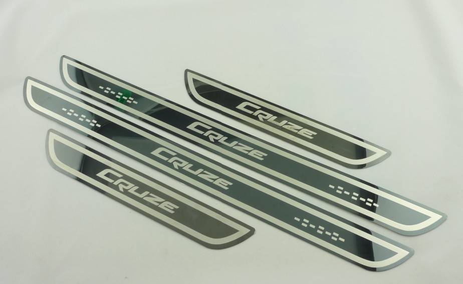 蚀刻不锈钢汽车踏板汽车迎宾踏板蚀刻加工金属腐蚀图片