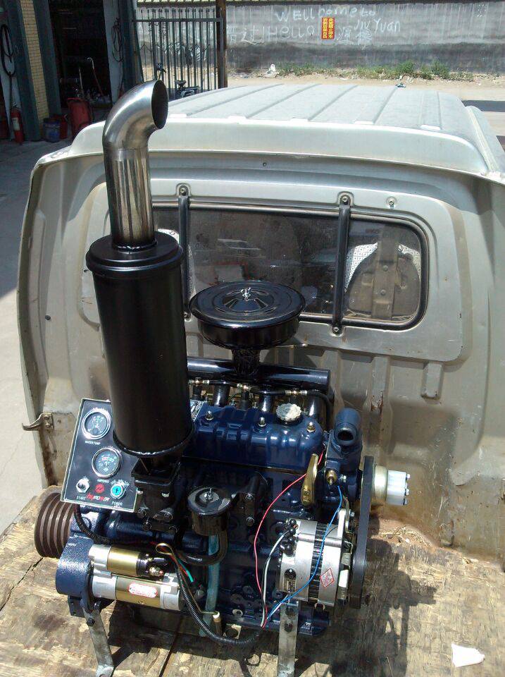 一拖东方红收割机4105柴油机批发洛拖东方红收割机柴油机图片