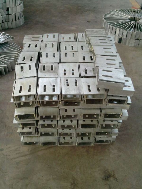 江苏耀荣大量供应镀锌预埋件非标埋件镀锌角码插芯转接件等配件