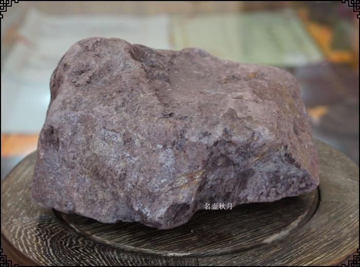 供应名壶秋月书扁壶宜兴紫砂壶茶具原矿紫茄泥名家手工新品