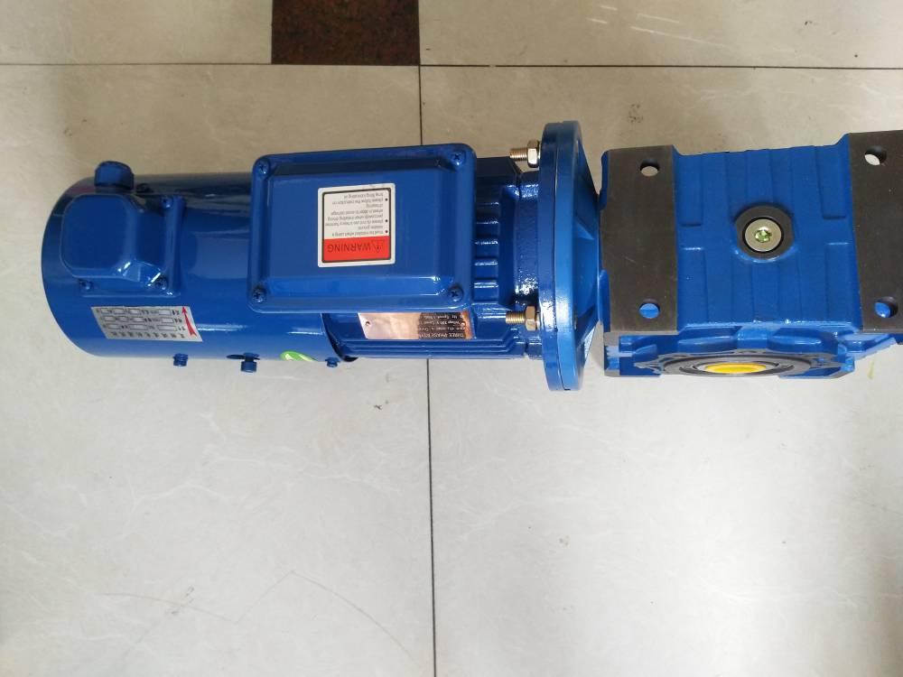 铸铁涡轮减速机nmrv11040匹配铝壳三相异步电动机y2100l1422kw山西