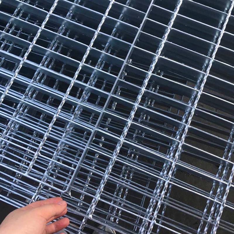 q235材质镀锌钢格珊钢格栅g5553050镀锌钢结构格栅板图片