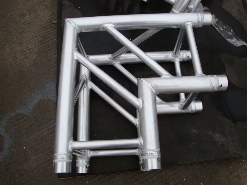 供应铝合金转角 异形架 灯架