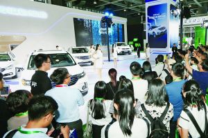 广州新能源智能车展落幕 6万观众入场再掀新能源智能热潮