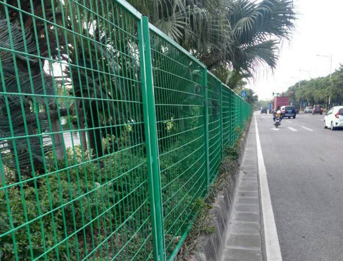 绿化带围栏网广州双边丝护栏江门浸塑护栏