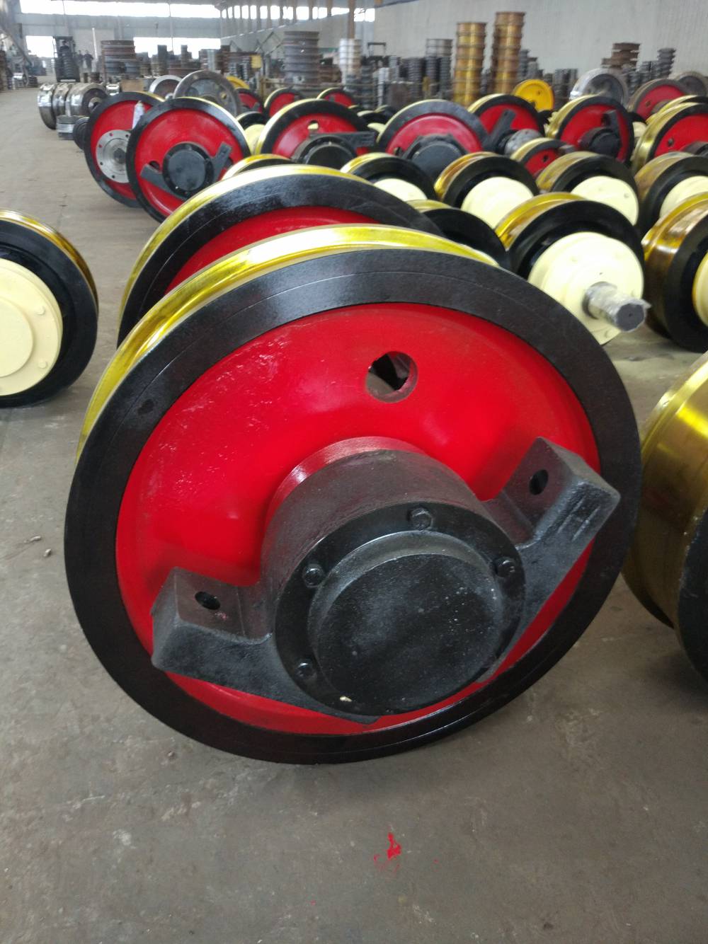 行车轨道行走轮700200行车大车轮铸钢整体调质车轮组