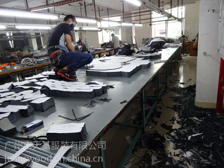 广州新塘牛仔裤广东广州新塘男女装牛仔裤加工厂广州男装裤加工厂广州