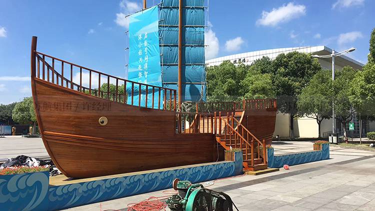 定制苏航牌景观装饰船欧式木船道具船室外景观船花海装饰木船服务类船