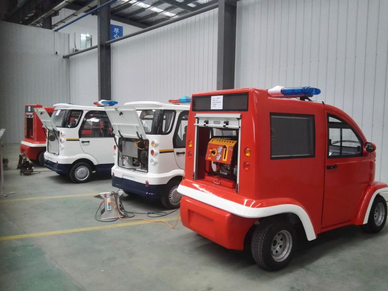 4人座白色电动消防车高压微水滴微型消防车