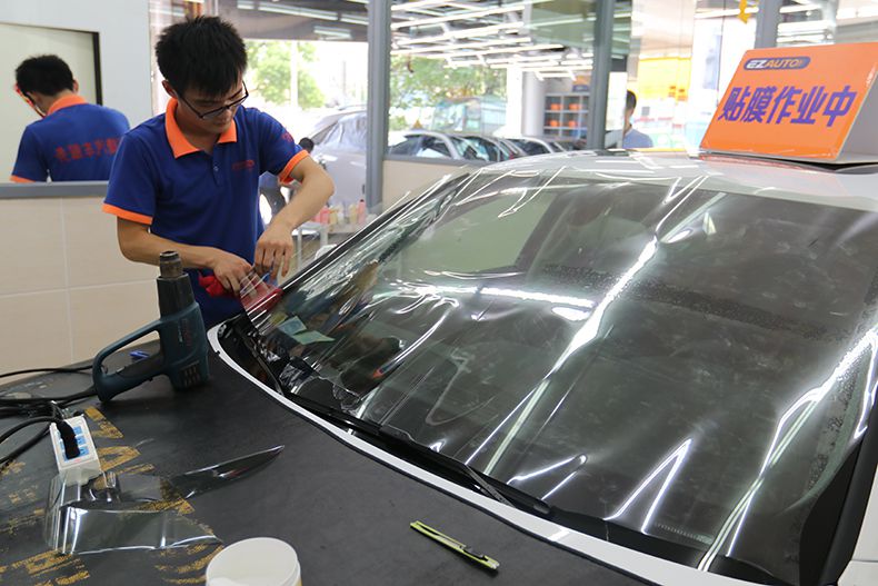 奥迪a4l强生汽车贴膜壹捷上海徐汇施工实拍