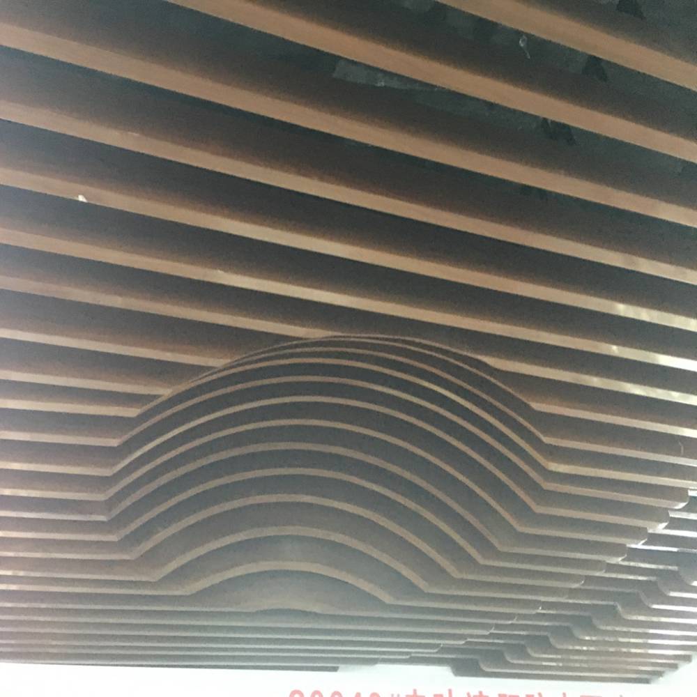 u型方通吊顶天花木纹铝方通50100u型槽天花u型挂片天花