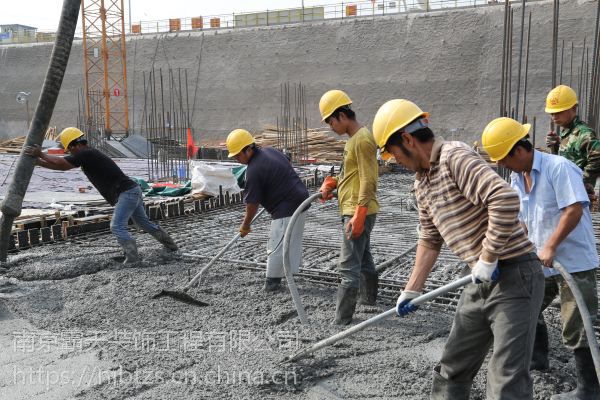 南京混凝土浇筑水泥地面找平商品混凝土地坪施工