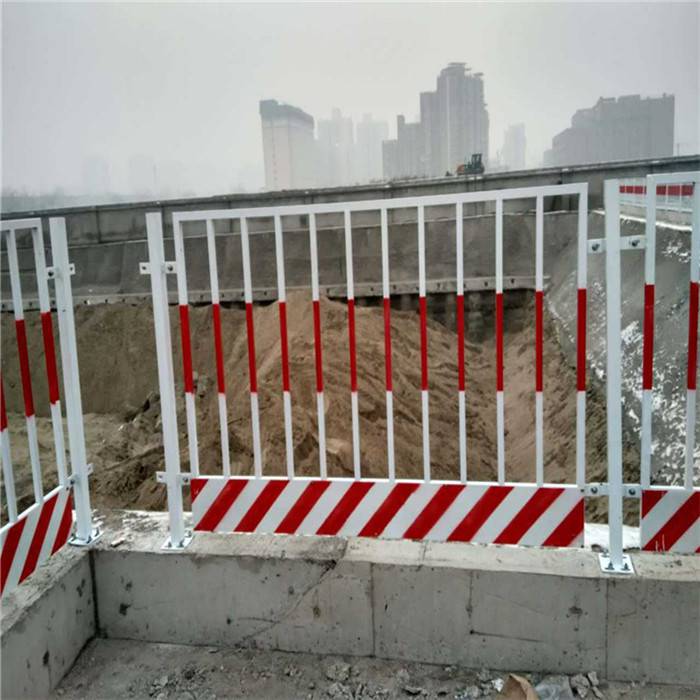 北京基坑护栏网 建筑工地安全警示栏杆 可移动围挡