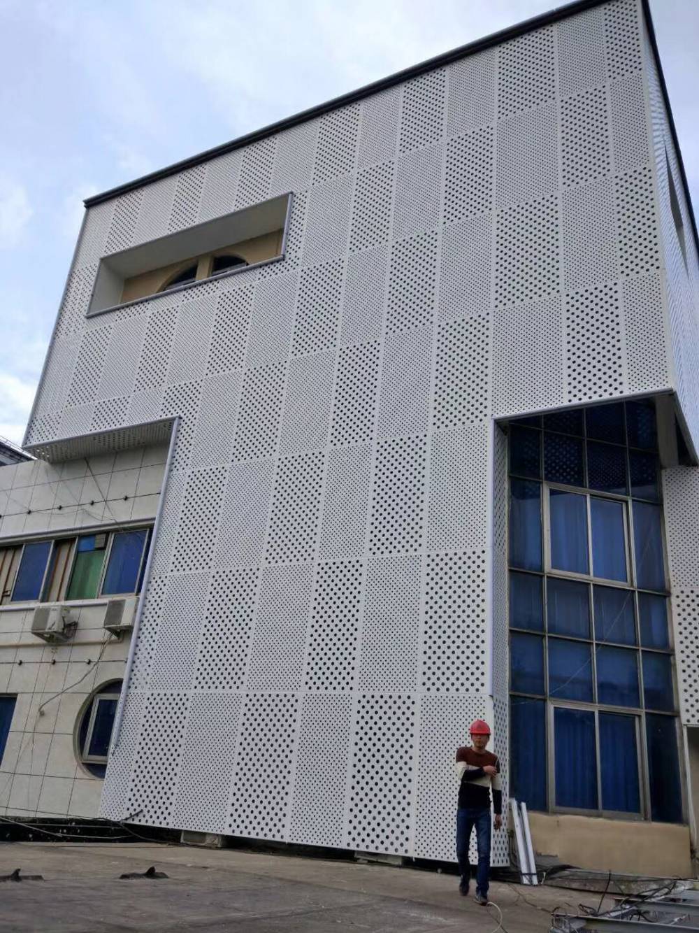 冲孔铝幕墙板装潢穿孔铝板吊顶冲孔铝单板艺术镂空凹凸铝板