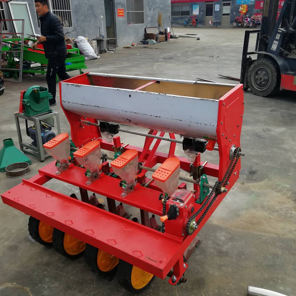 大型六行播种机四轮车带谷子播种机富民机械