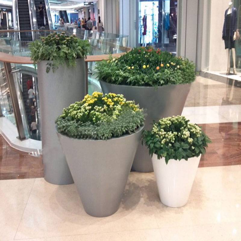 广东广州可定制园林绿化资材种花容器草地道路装饰景观玻璃钢花盆价格 中国供应商 广东广州可定制园林绿化资材种花容器草地道路装饰景观玻璃钢花盆价格 中国供应商