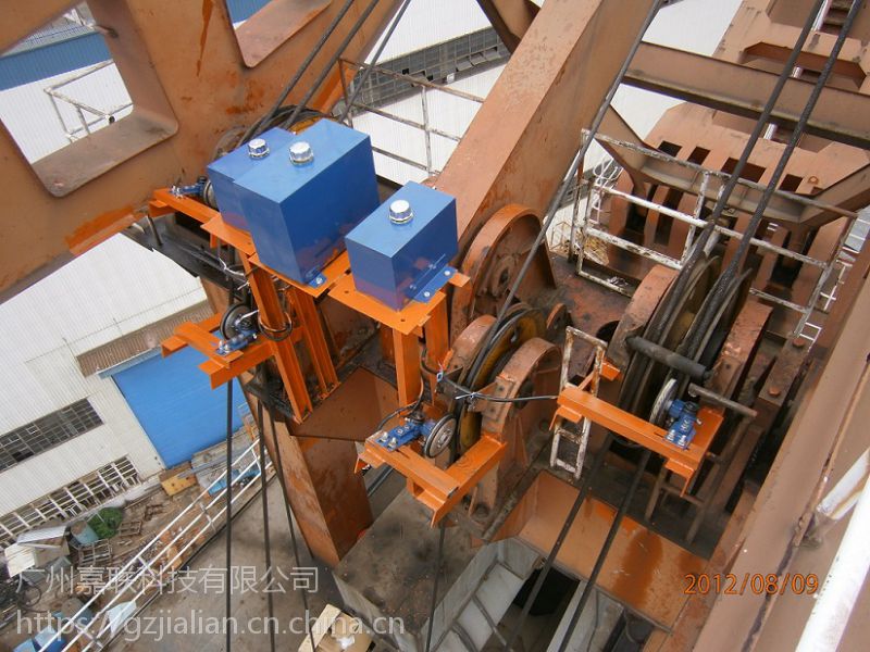 可保证润滑油完全渗透钢丝绳,又不会因为涂油太多而造成润滑油飞溅