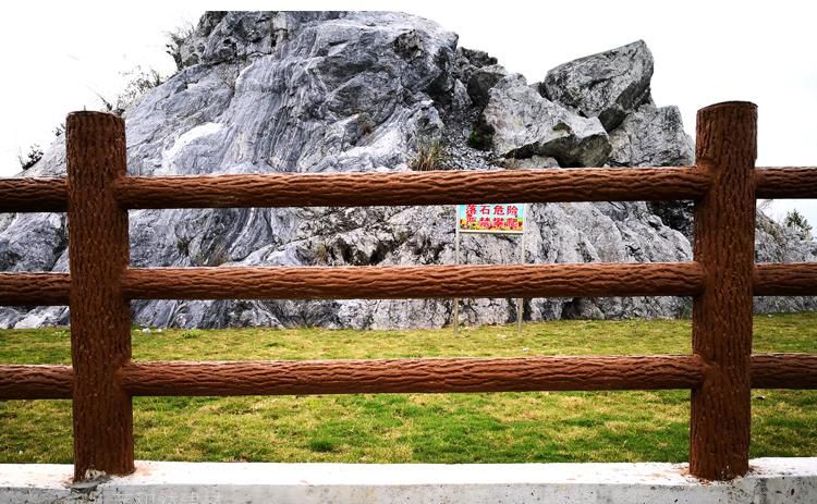 水泥仿树皮护栏河道仿树皮护栏景区仿树皮护栏
