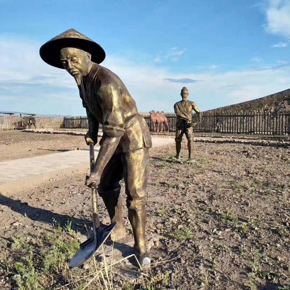 拉禾子造型农民夫妇雕塑公园广场农耕文化铸铜小品田地里甩稻谷子劳作