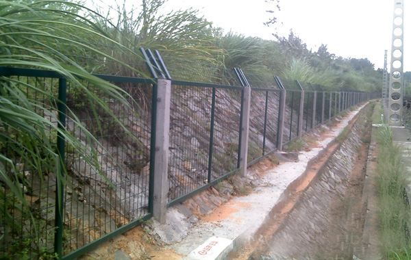 铁路防护栅栏