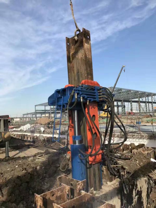 h型钢拔桩机北奕机械液压拔桩机是专为工字型钢而设计,规格从500毫米