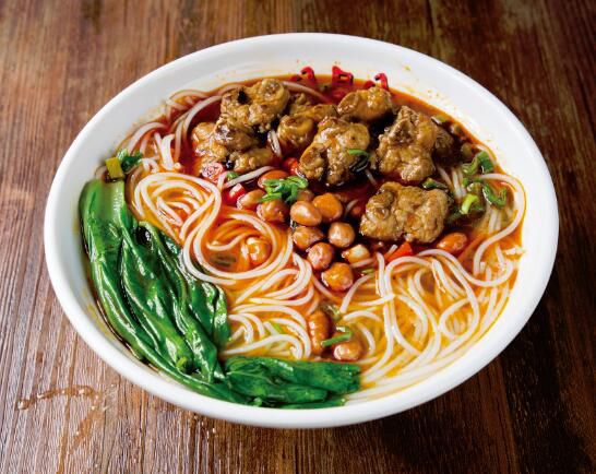 中式快餐之排骨米粉