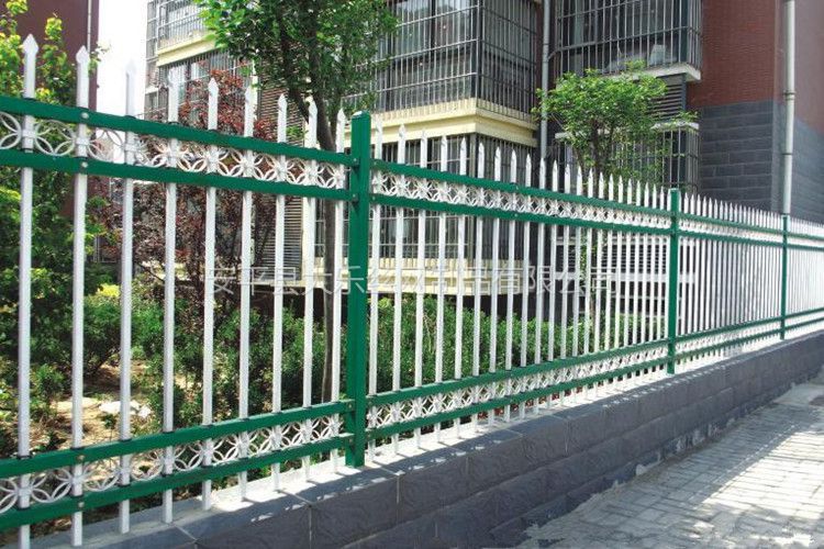 农场“精品菜地”吸引城市种菜发烧友：36平米每年1980元木栅栏小院配独立水源