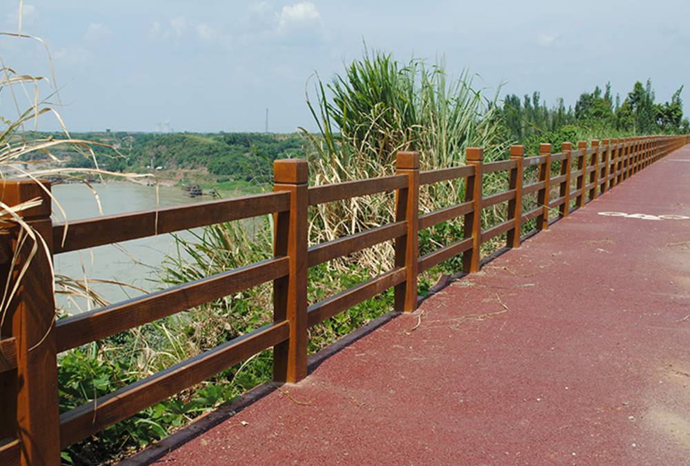 大量供应园林景观防护栏生态仿木栏杆道路仿木栏杆水泥仿木护栏