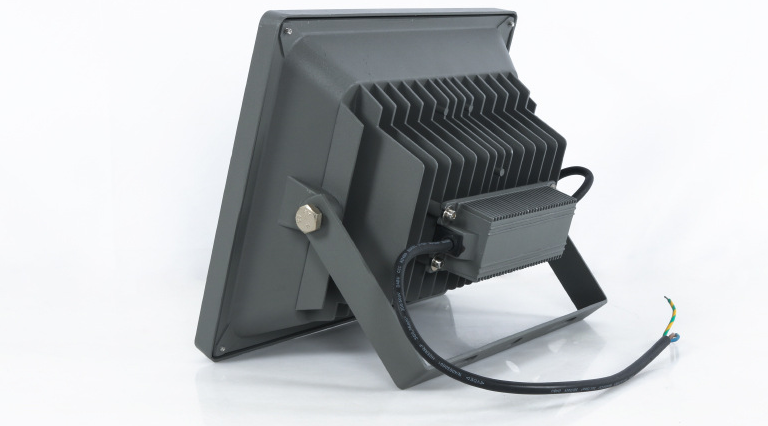 粤耀照明供应50w泛光灯led工业照明灯厂房楼顶投光灯80米探照灯