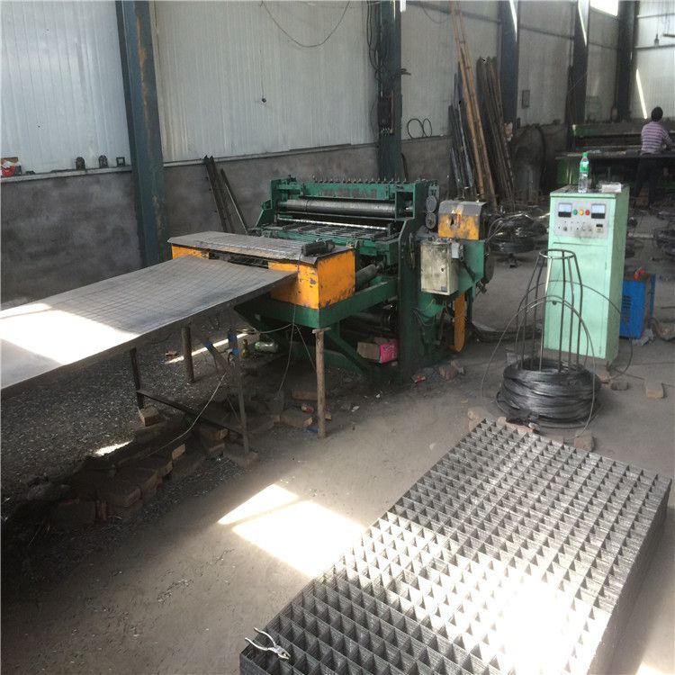 厂家供应铁丝焊接防裂建筑网片钢筋网