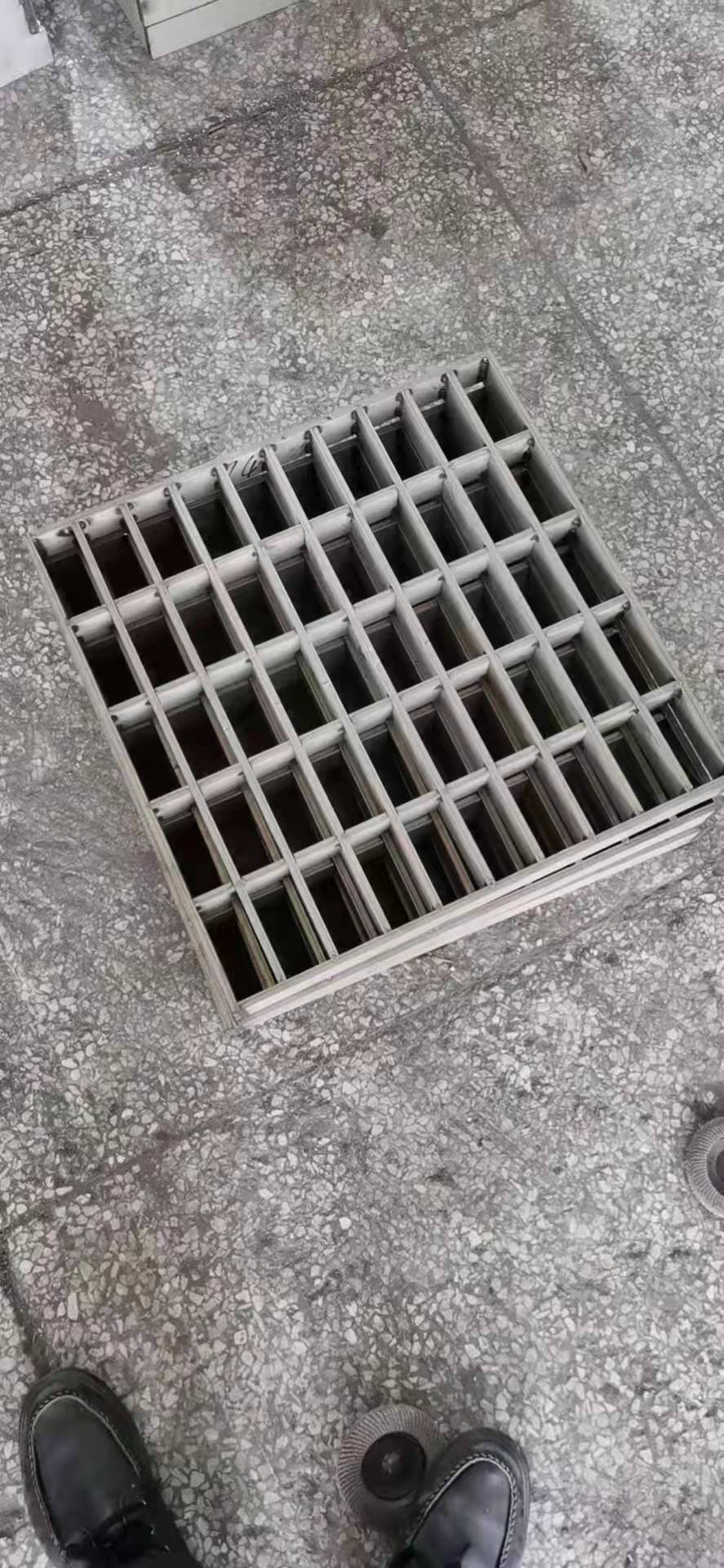 杭州304不锈钢弧形井盖圆形格栅井盖雨水井盖加工制作厂家