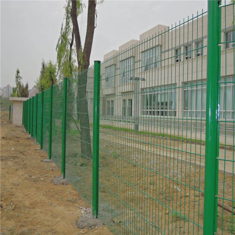道路高速公路护栏网 现货供应 小区护栏网 万泰