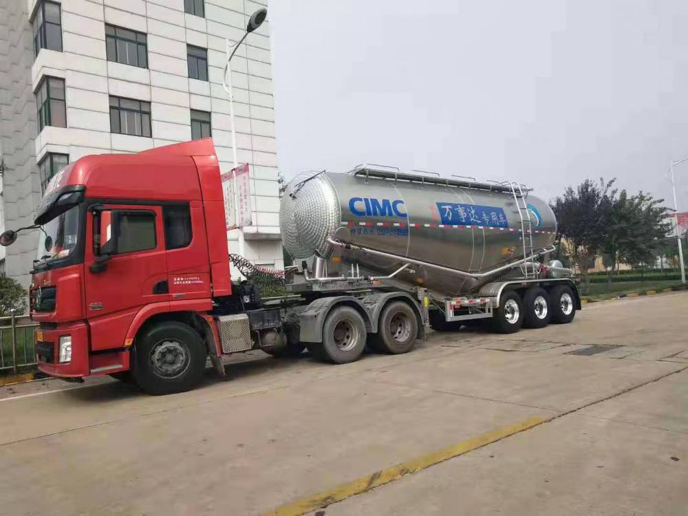 中集万事达粉罐车价格