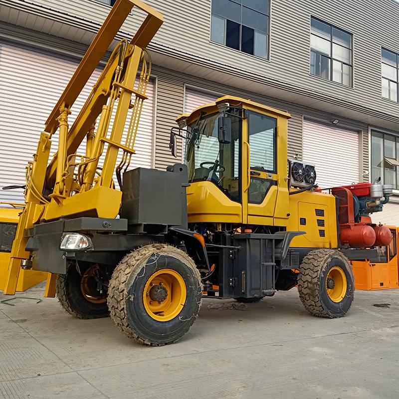 高速公路护栏打桩机定做波形护栏压桩机装载机改装液压打桩机