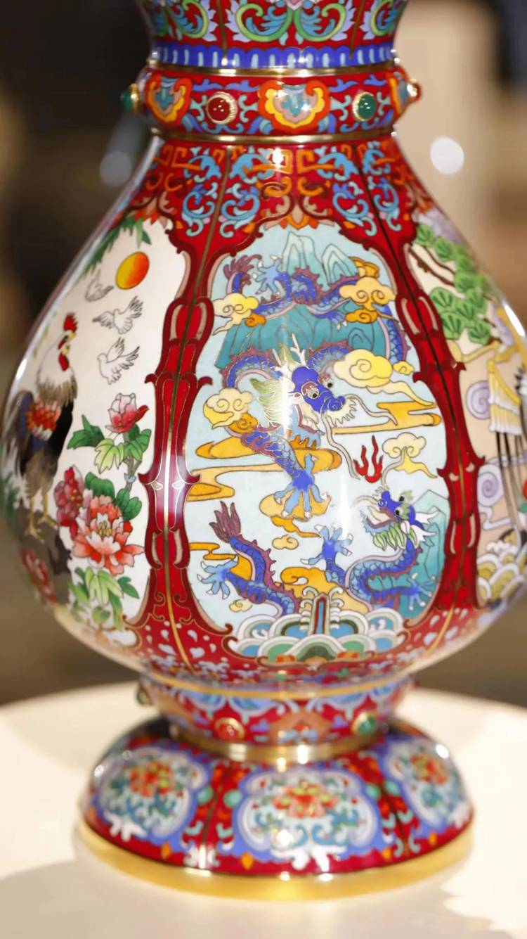 首页>工艺品,礼品>工艺品>景泰蓝(珐琅器)>六位国宝级景泰蓝大师创作