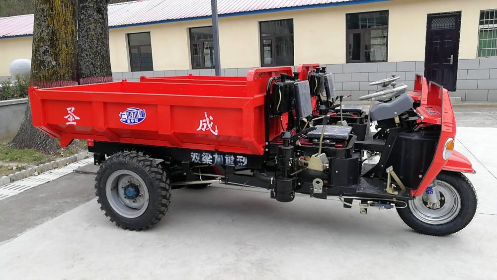 圣成22马力柴油三轮车农用车自卸载重王家用小型自卸车