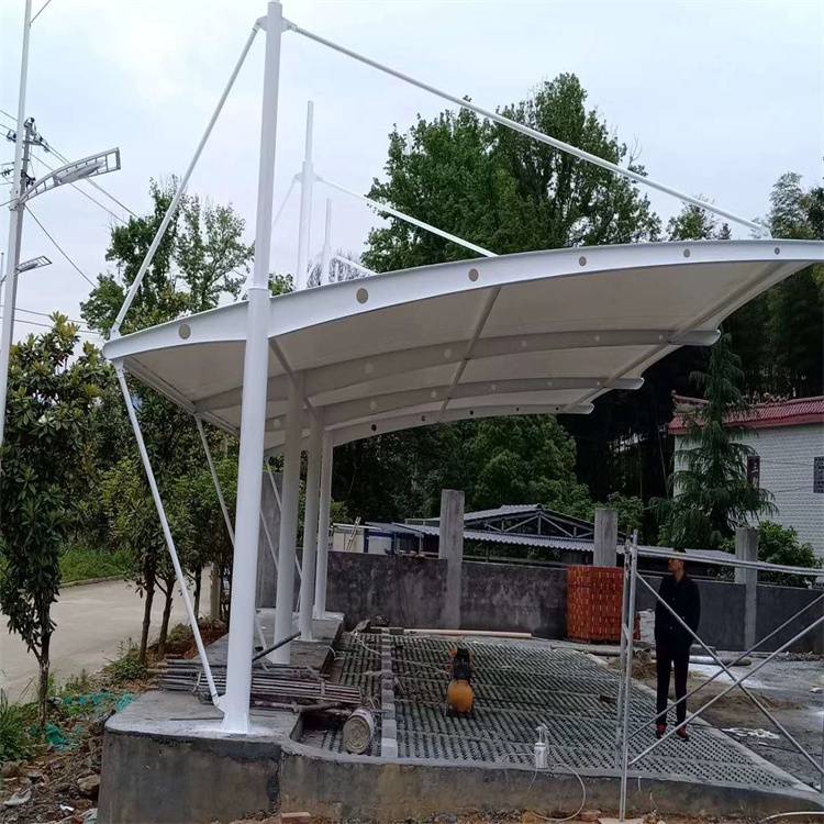 大理轻钢结构停车棚小轿车遮雨棚 膜结构汽车棚阳光板车棚***