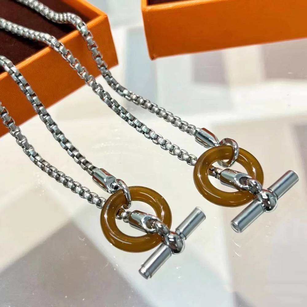 质量专柜11316钢材质爱马仕牛角项链一个新的牛角项链meiimeio实物