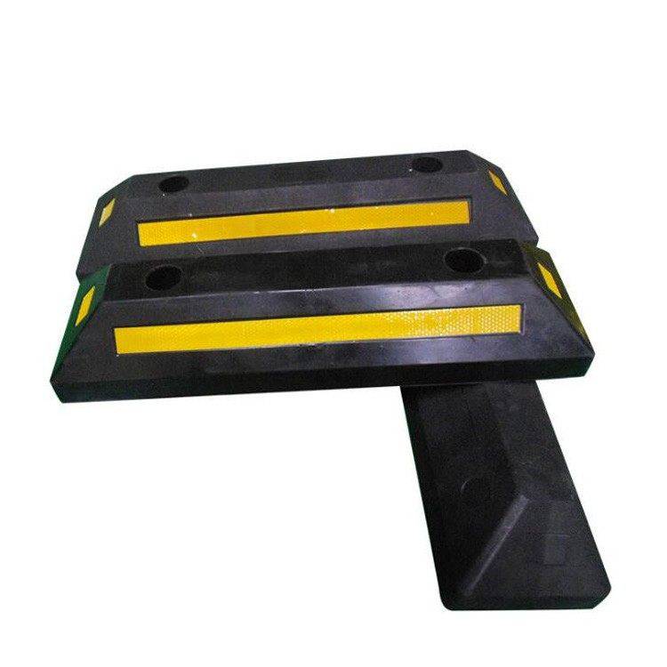 地下车库挡车桩黄黑限位墩橡胶车轮定位器车轮倒车止退停车位地挡