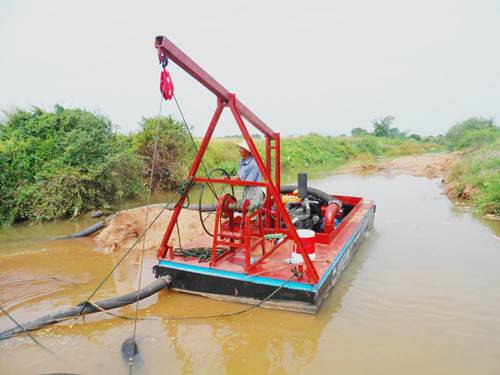 以上参数仅供参考,不同工况抽沙船设备配置不同射吸式抽沙船是小型抽