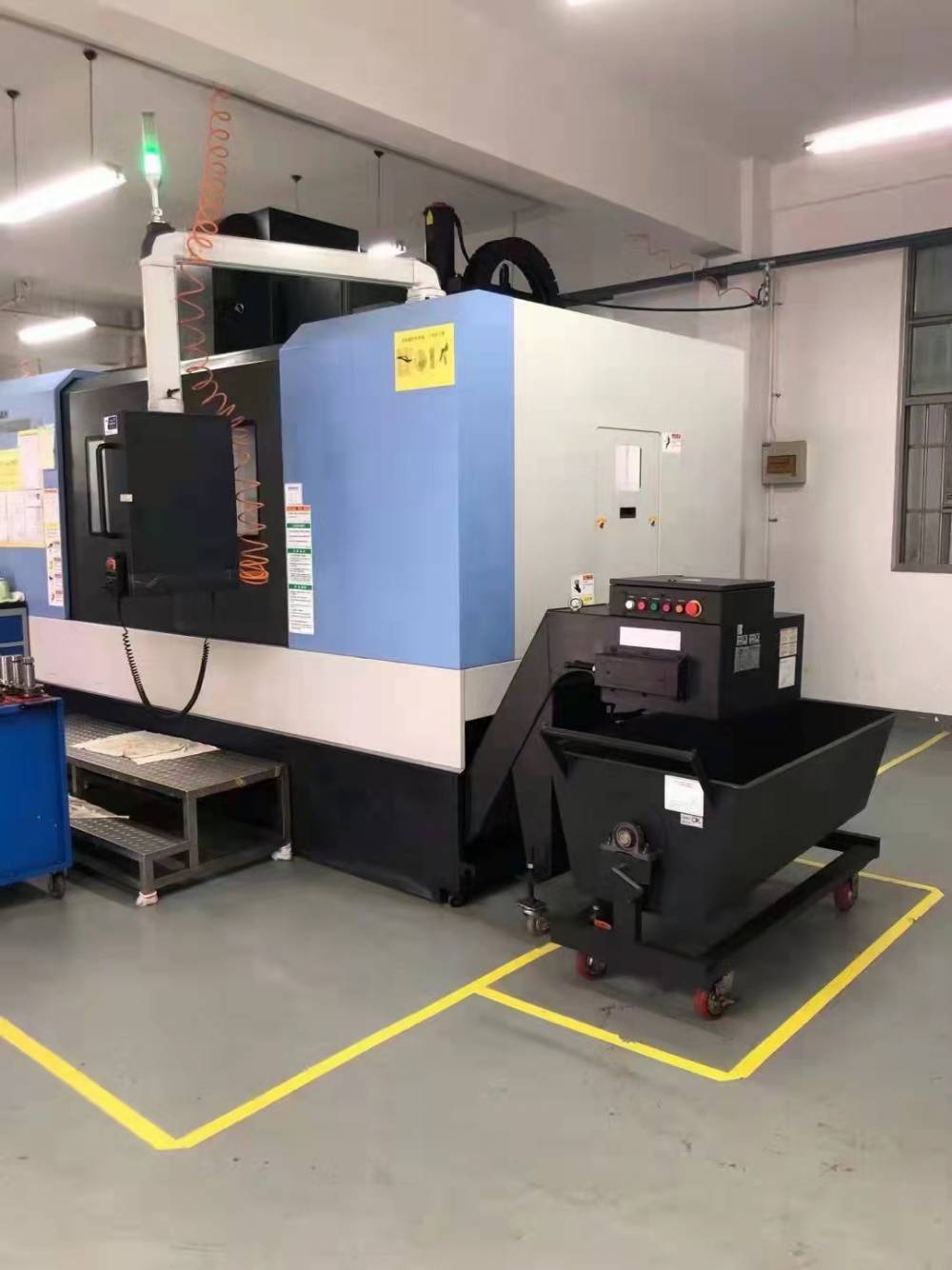 出售二手全新斗山立式加工中心mynx7500/50