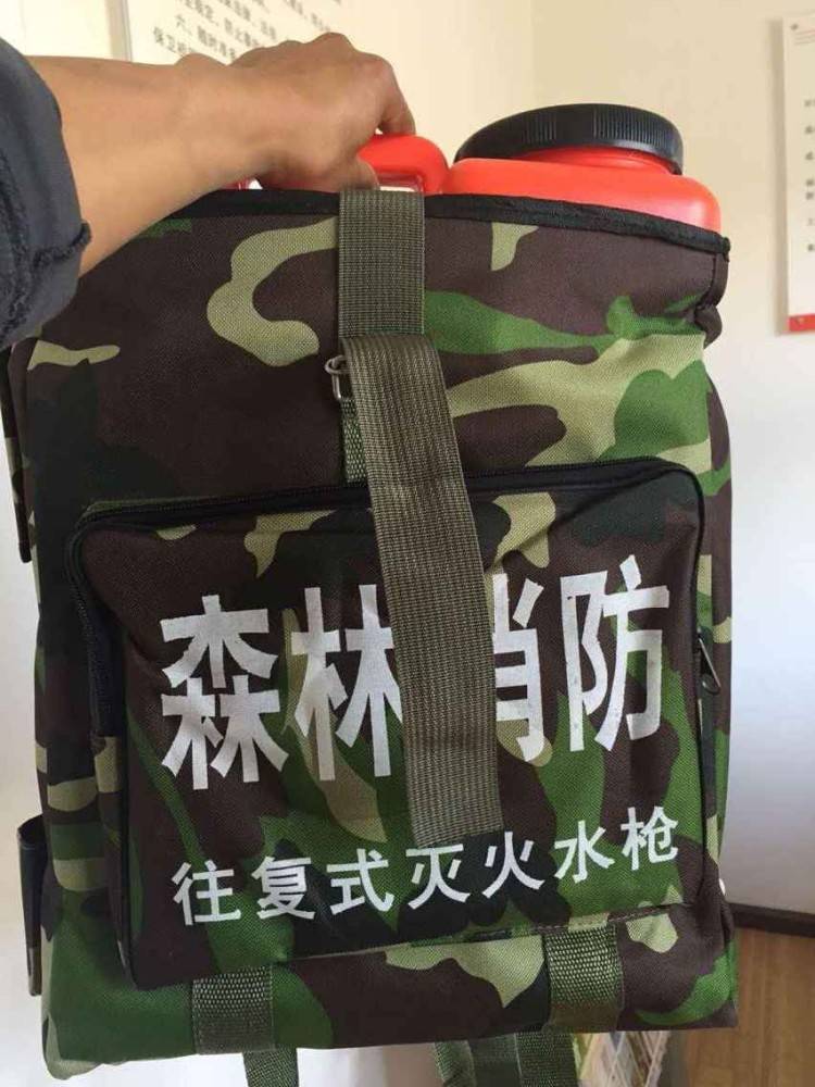 镇江润林森林防火装备有限公司 产品展厅 >背负式森林灭火水枪 水囊式