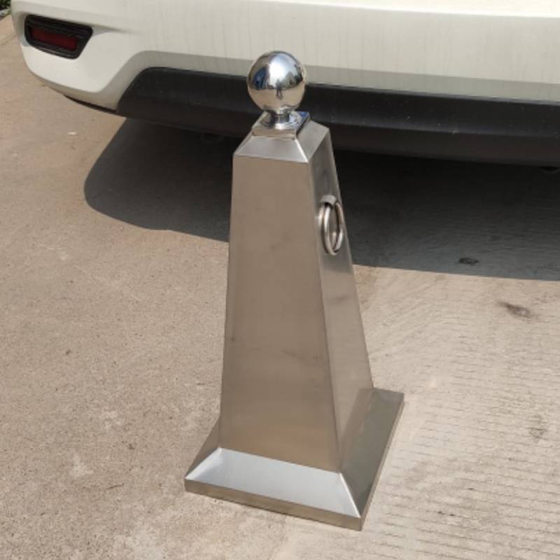 不锈钢圆头路锥路障反光锥物业配套停车场金属请勿泊车警示牌