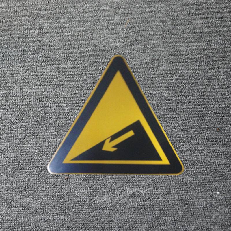 铝质反光三角连续转弯公路指示牌