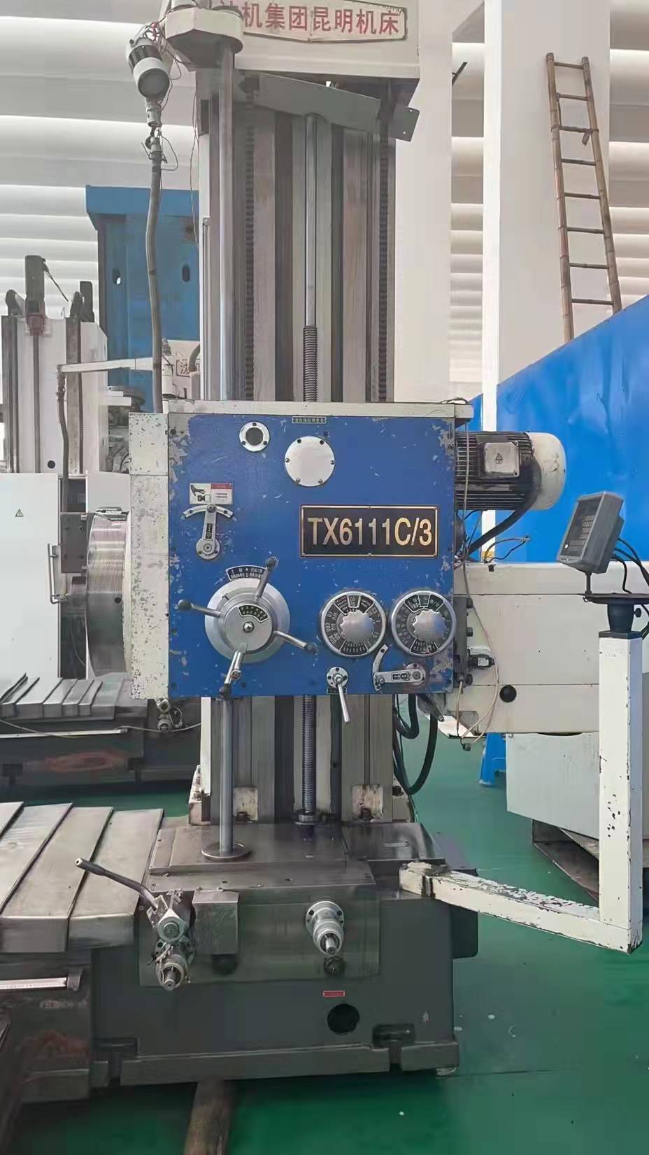 处理二手昆明tx6111c3数显卧式铣镗床二手镗床