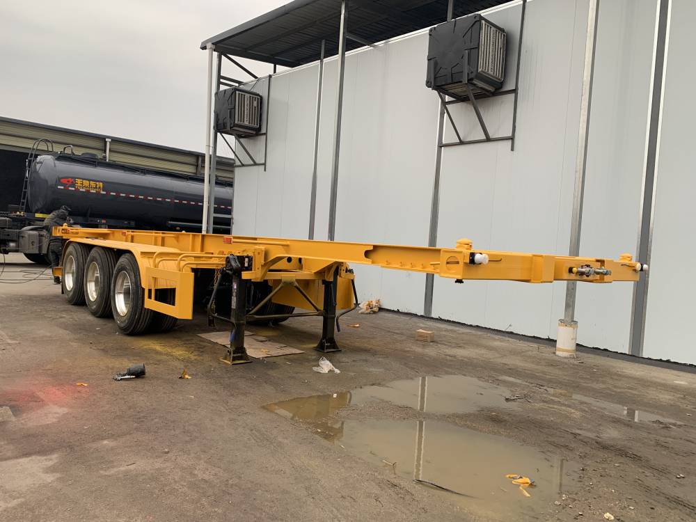 危险品集装箱骨架运输车20英尺30英尺40英尺危险品集装箱骨架运输半