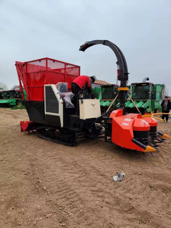 全自动玉米收割机皇竹草收割粉碎机牧草青储机