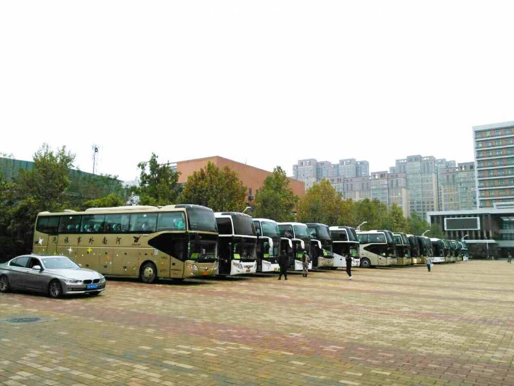 郑州班车租赁机关单位公务通勤班车***定时接送一站式服务