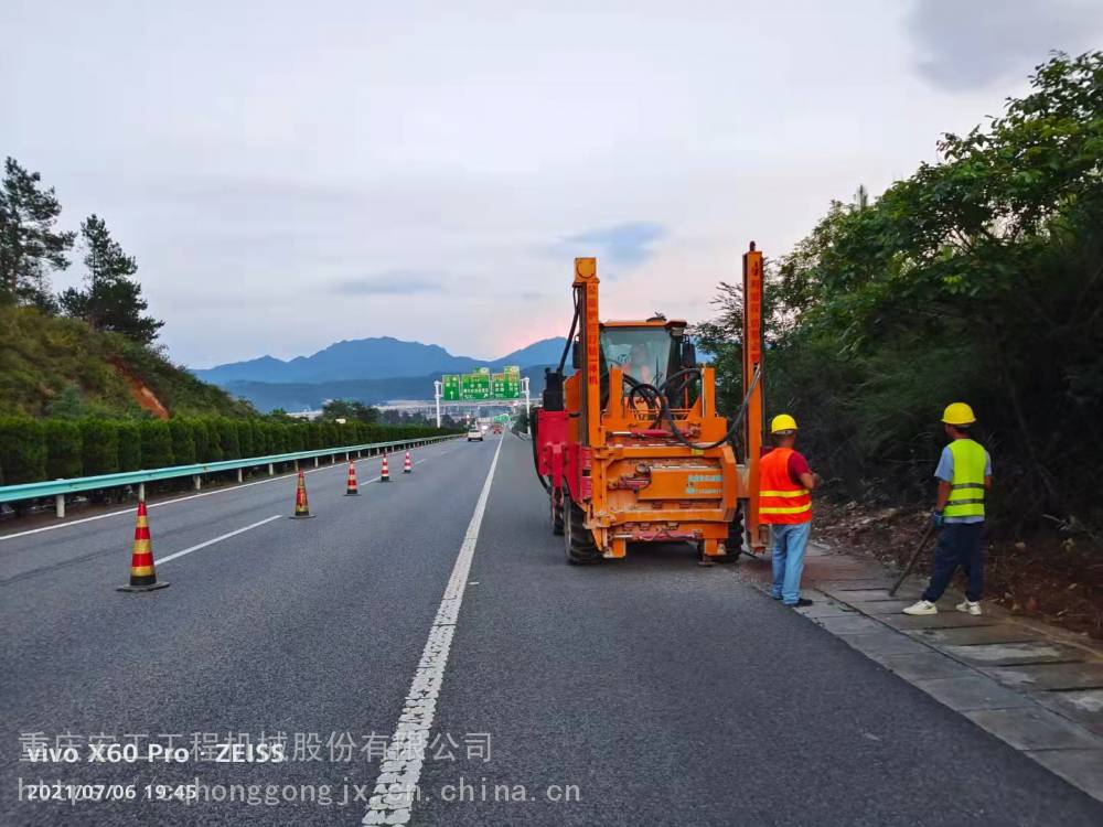 公路护栏打桩机/公路护栏打钻一体机 6108（15-15）15立方空压机